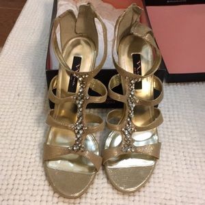 Nina Raelyn gold sandal, 4” heel, size 11
